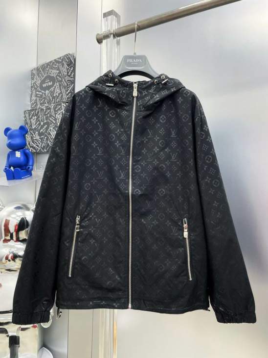 Picture of Louis Vuitton Jackets _SKULVM-3XLxetr6531872